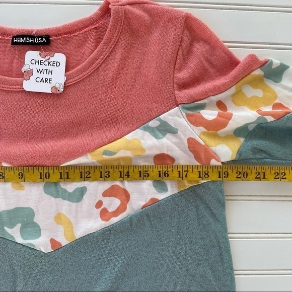 Animal print Pullover sweater Size Large NEW - Picture 8 of 8